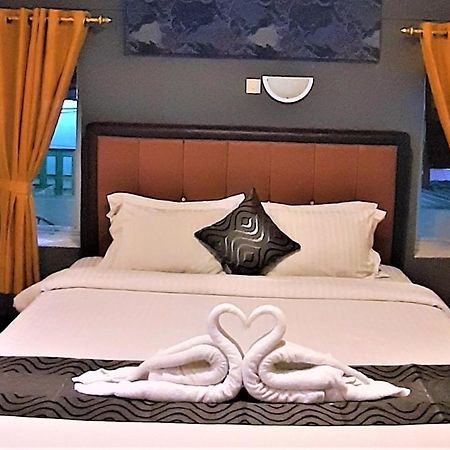 New Gentala Hotel Медан Экстерьер фото