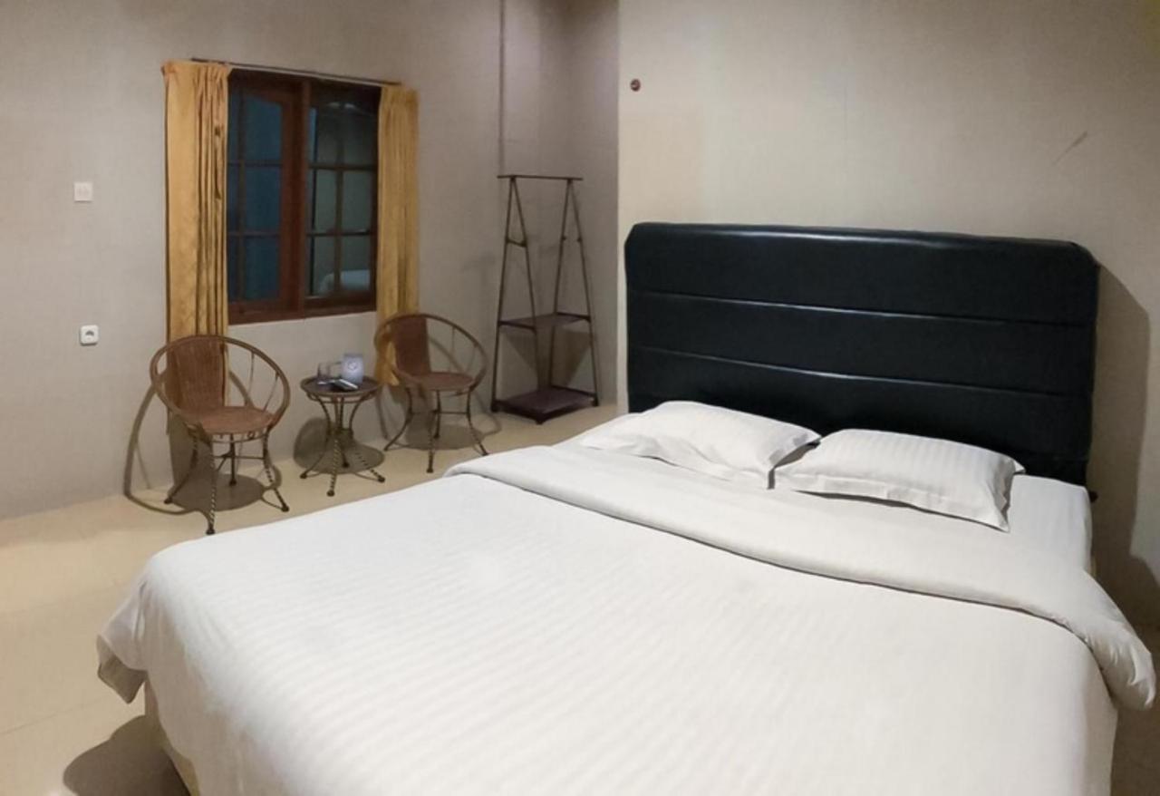 New Gentala Hotel Медан Экстерьер фото