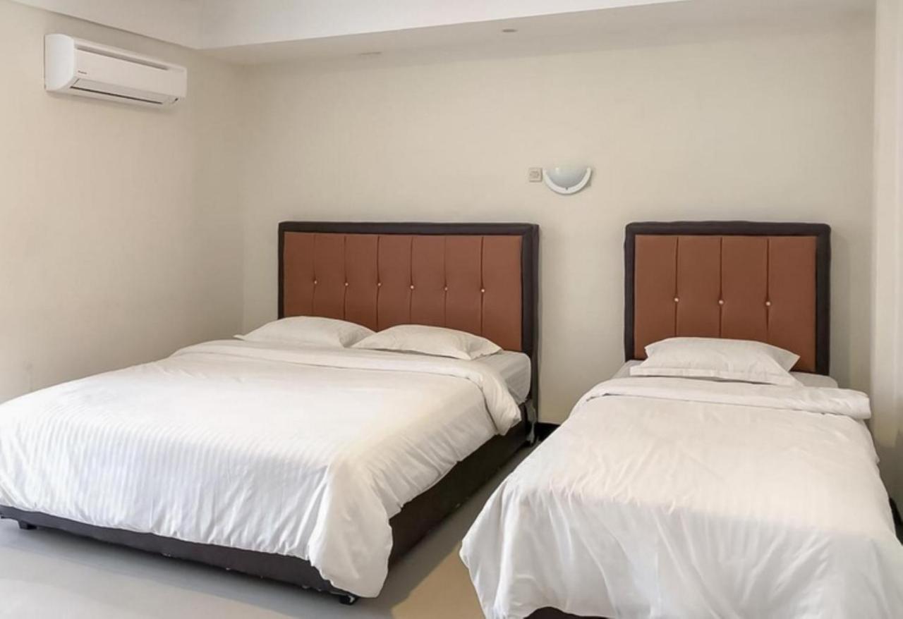 New Gentala Hotel Медан Экстерьер фото