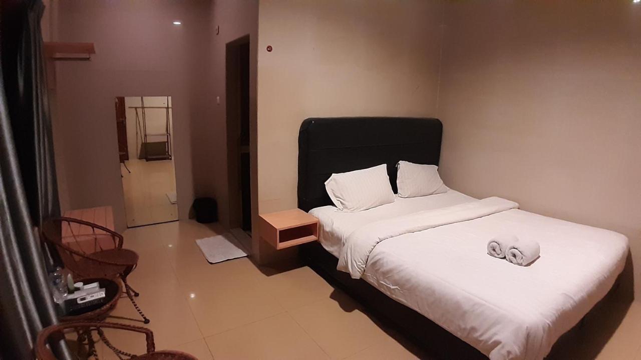 New Gentala Hotel Медан Экстерьер фото