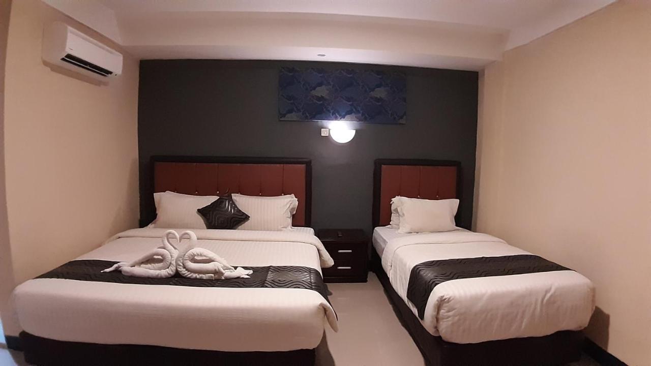 New Gentala Hotel Медан Экстерьер фото