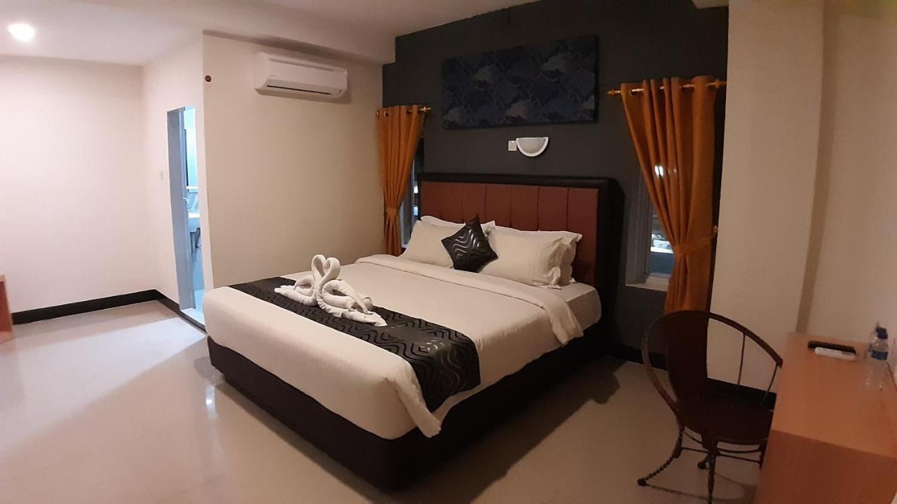 New Gentala Hotel Медан Экстерьер фото